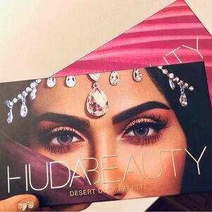 HUDA BEAUTY Desert Dusk Palette - Rich Purples and Warm Browns